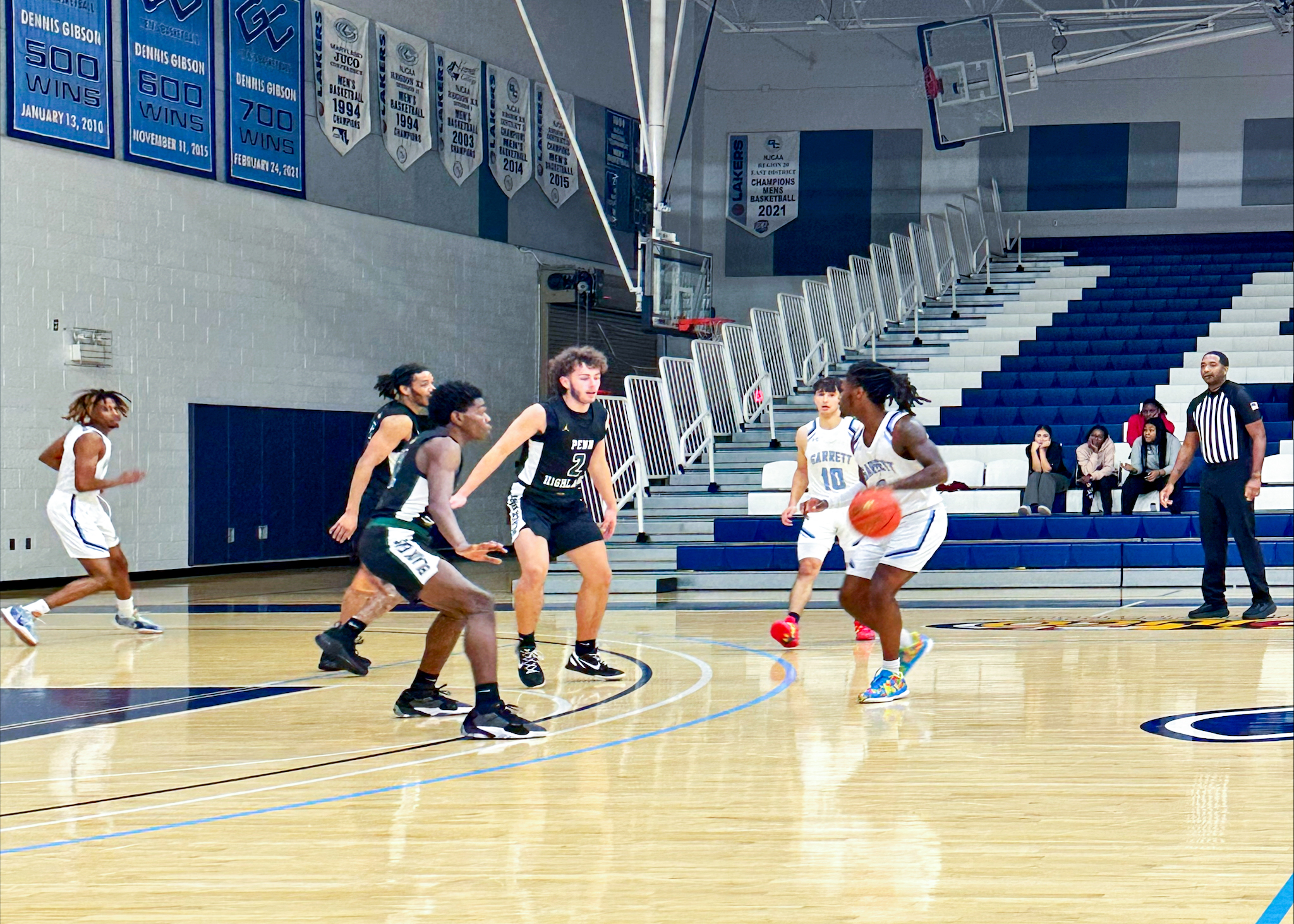 Robinson double-double helps keep GC perfect
