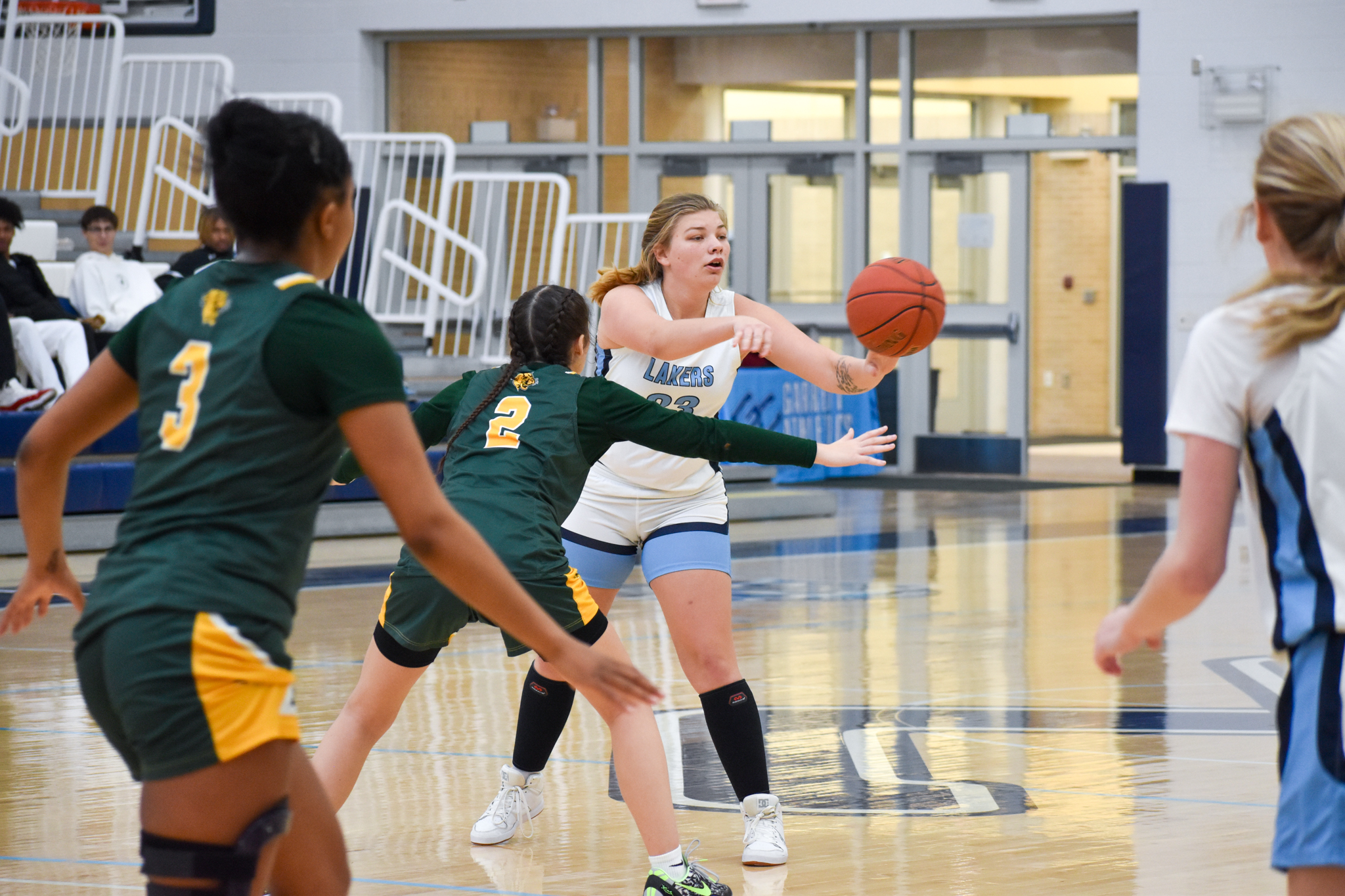 Morton-Hall scores 18 as GC women go to 5-1